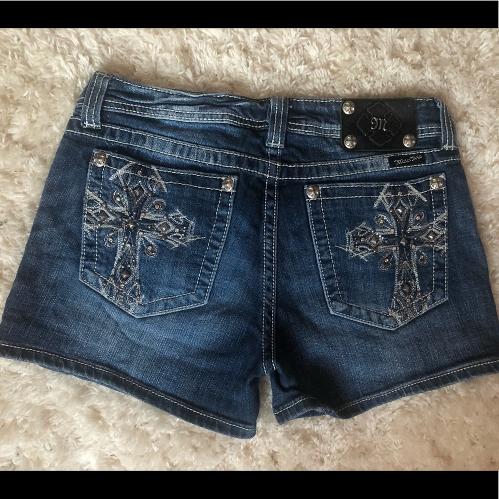 Women’s Miss Me shorts size 31